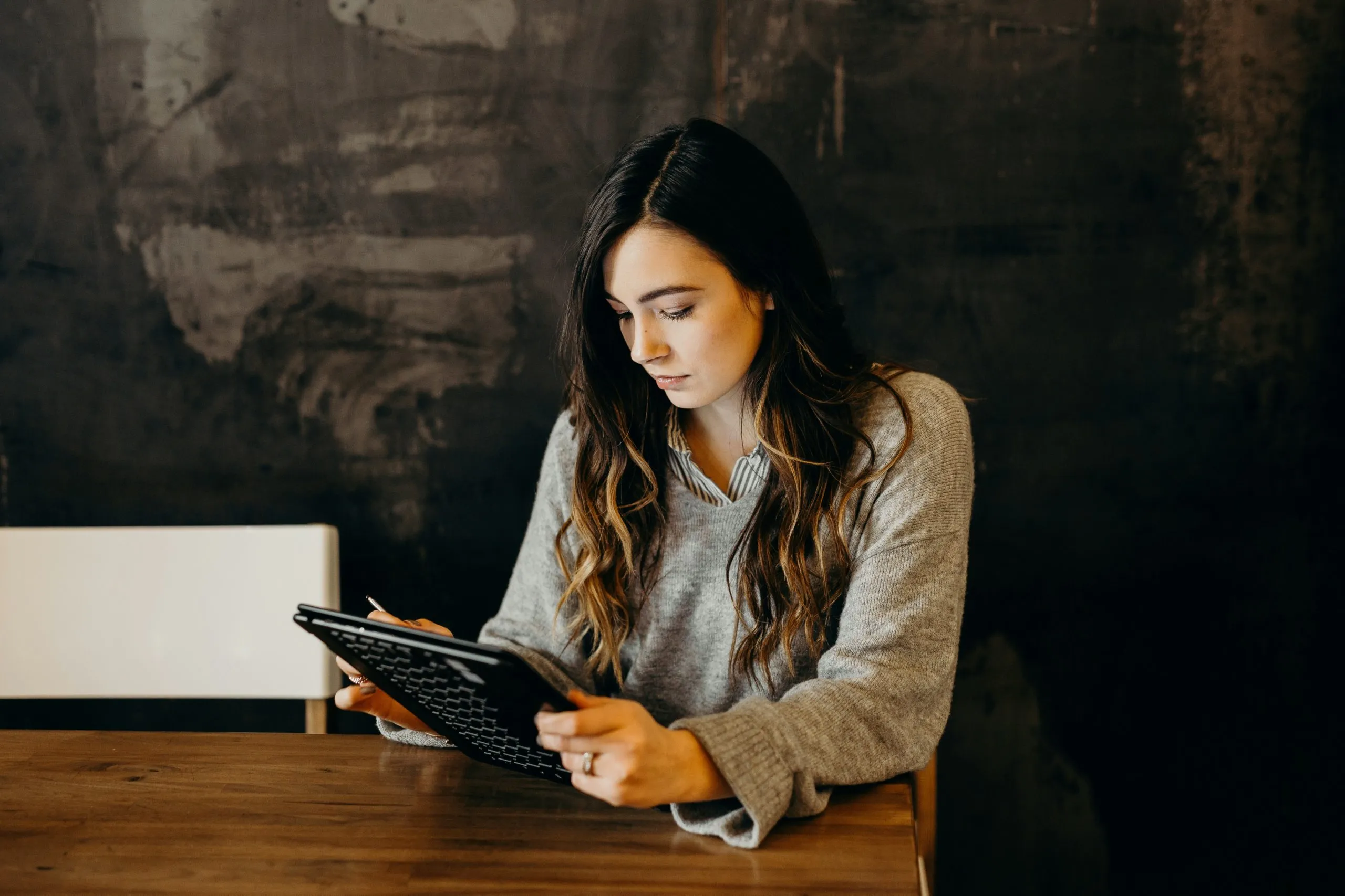 Why Enterprises Are Rethinking eSignature Tools in 2025