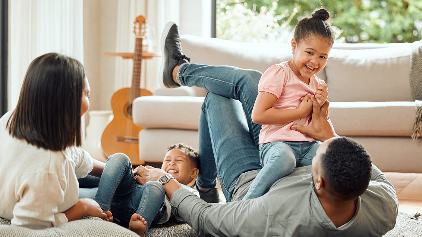 Relationship Tips & Mom Hacks for Stronger Bonds Daily!